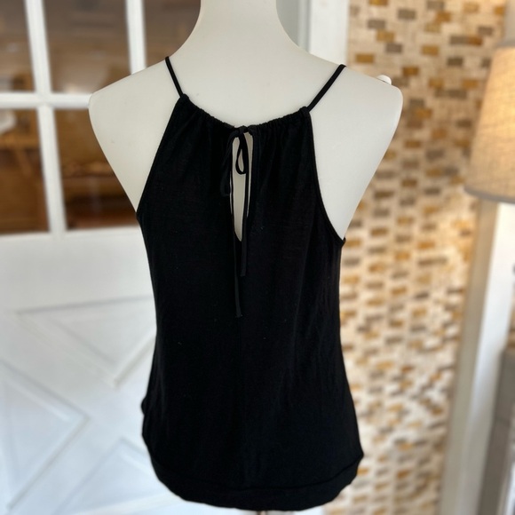 Express Black Sleeveless Camisole - Picture 4 of 6